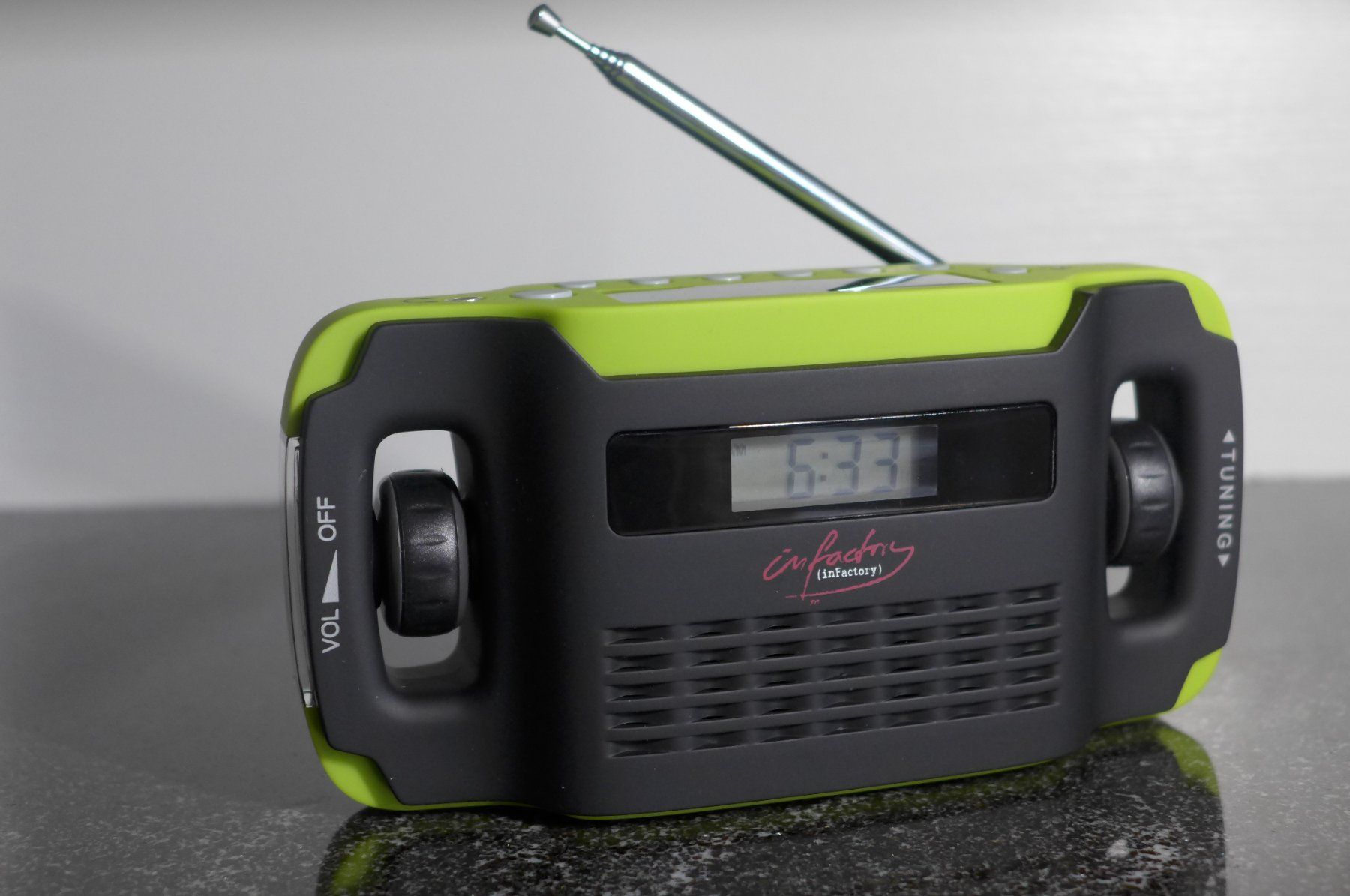 Radio: Solarradio FM/AM – Nuovo (secondo la descrizione) da Gossau SG venduto da jerrycotton62