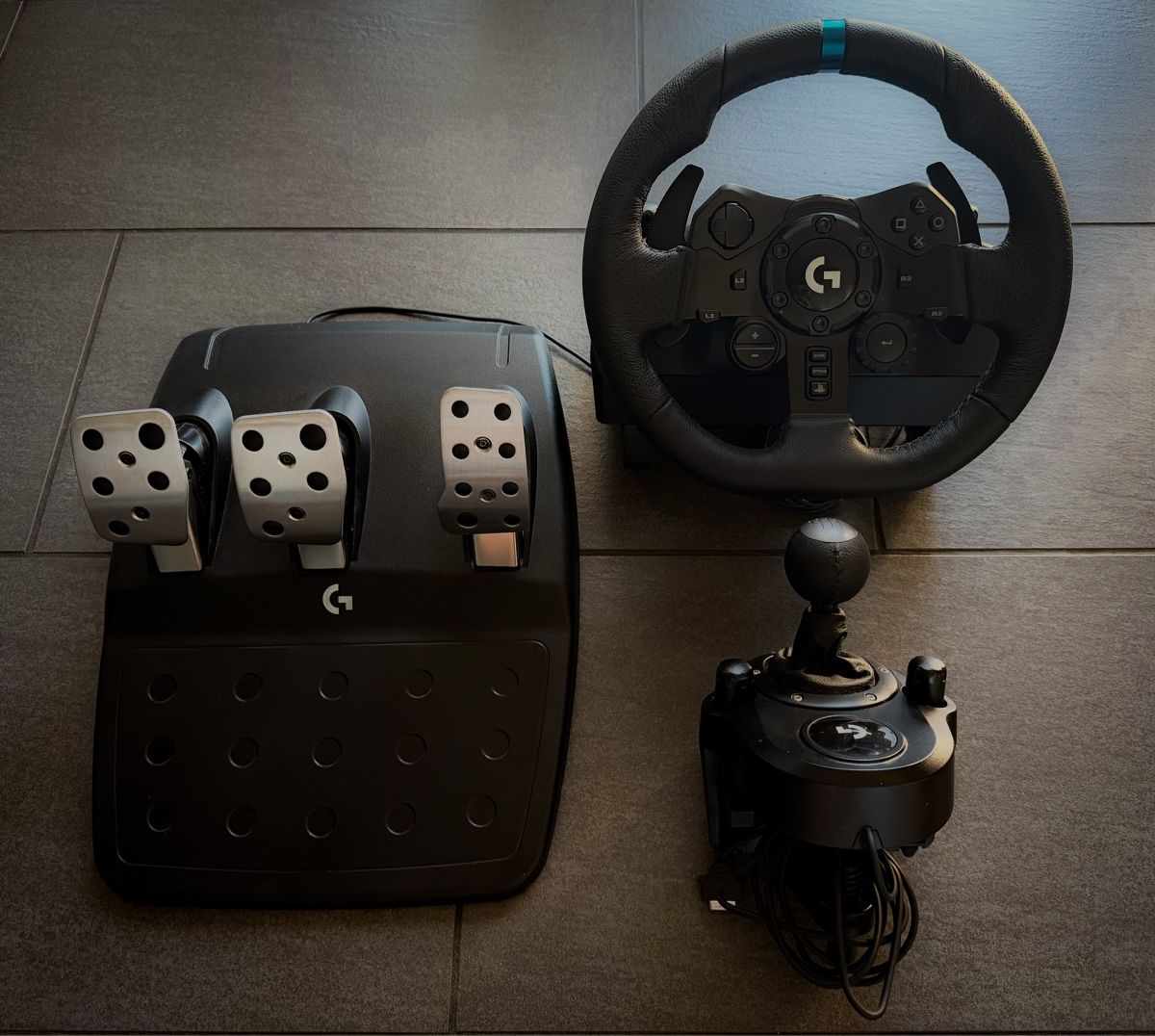 Logitech Controller: Logitech G923/ D-Shot Racingständer – Usato da Zürich venduto da cENS0R