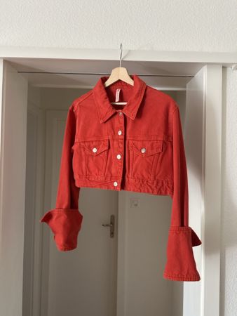 Chic Red Cropped Denim Jacket