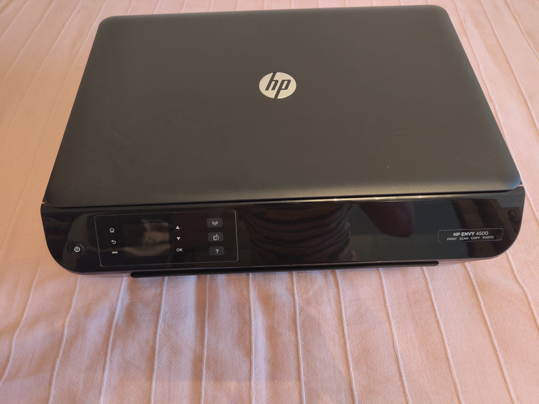 Hewlett Packard Drucker: HP Envy 4500 Drucker, Scanner Plus 2 x Druckerpatronen – Gebraucht aus Herznach von mljohn