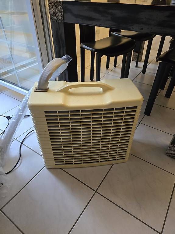 Climatiseurs:  Klimaanlage transportabel  Novomatic 990 split  – D'occasion à Niederglatt ZH par smaihold 6