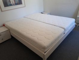 Doppelbett-Anlage (diga möbel ag) 180x200cm, 2 Nachttische