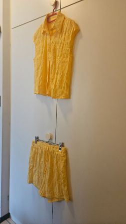 Completo estivo tg.M poliestere giallo scuro