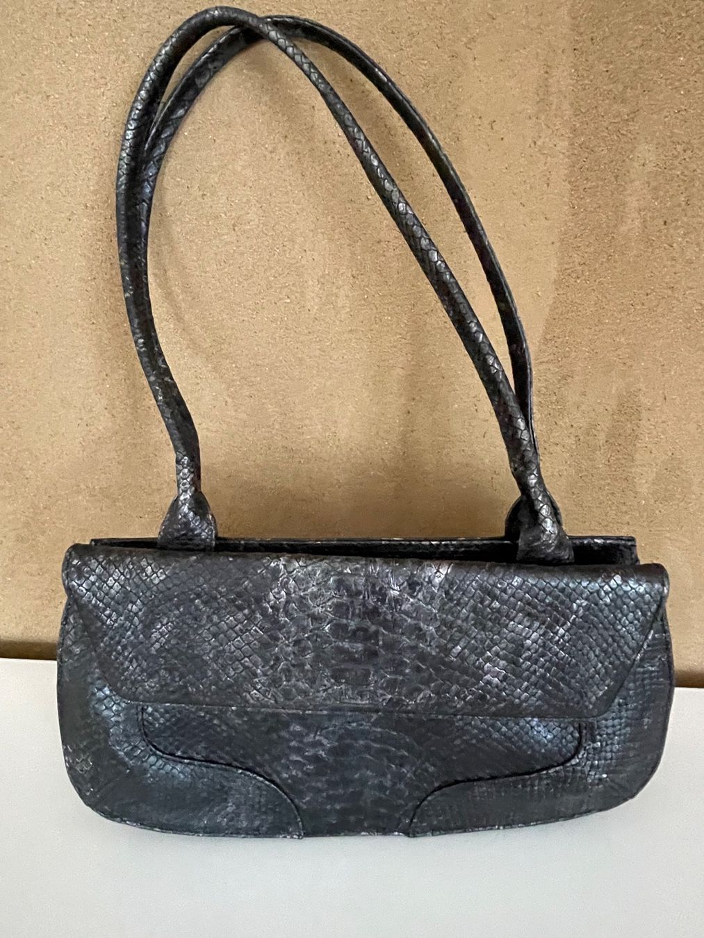 Kaiser Borse da donna: Vintage Peter Kaiser Handtasche Schlangenmuster grau/silber – Usato da Winterthur venduto da moschtli20 3