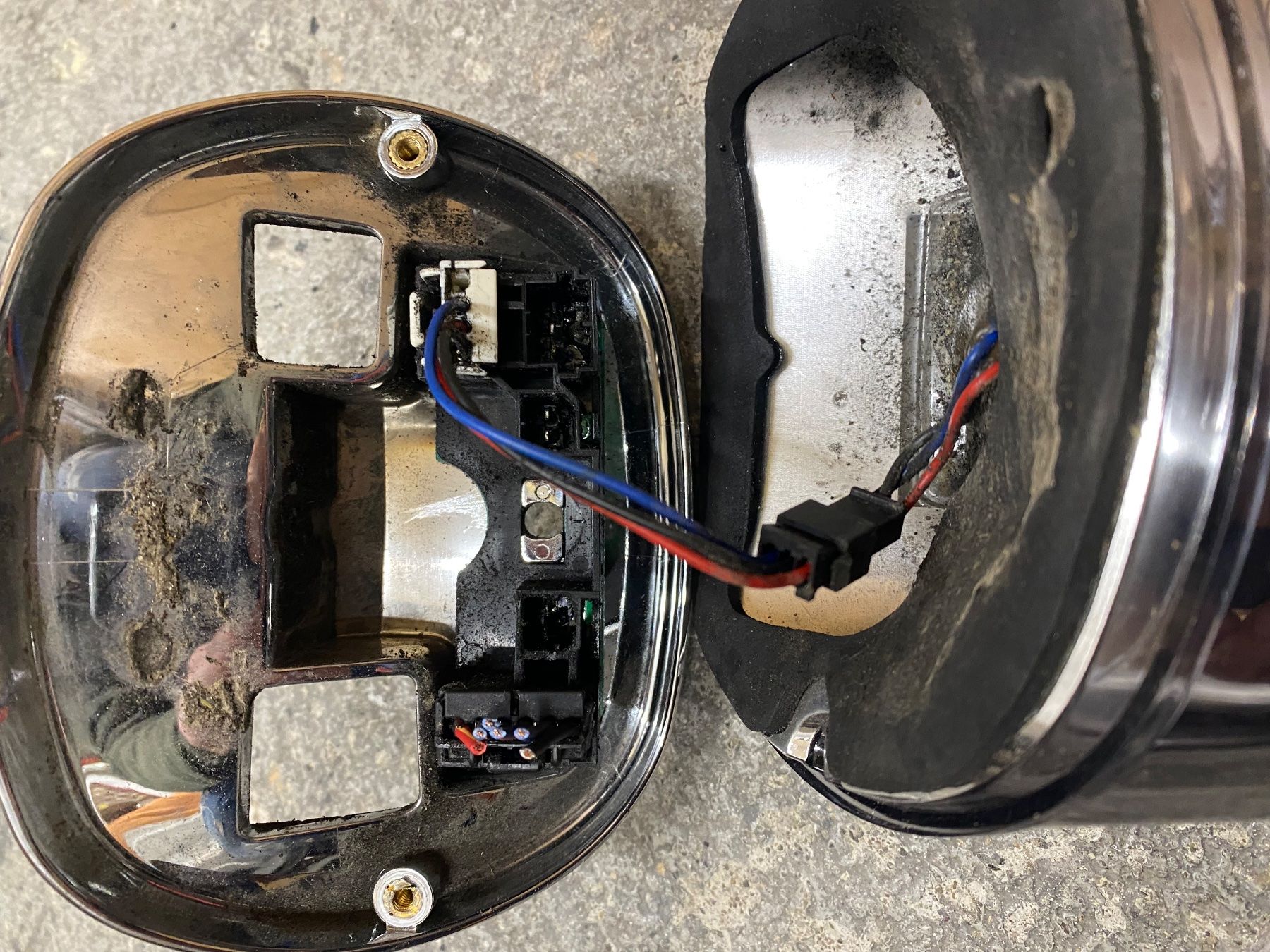 Harley-Davidson Tutti i ricambio per moto: Led Stop Licht Street Glide – Usato da Kaltbrunn venduto da la77 2