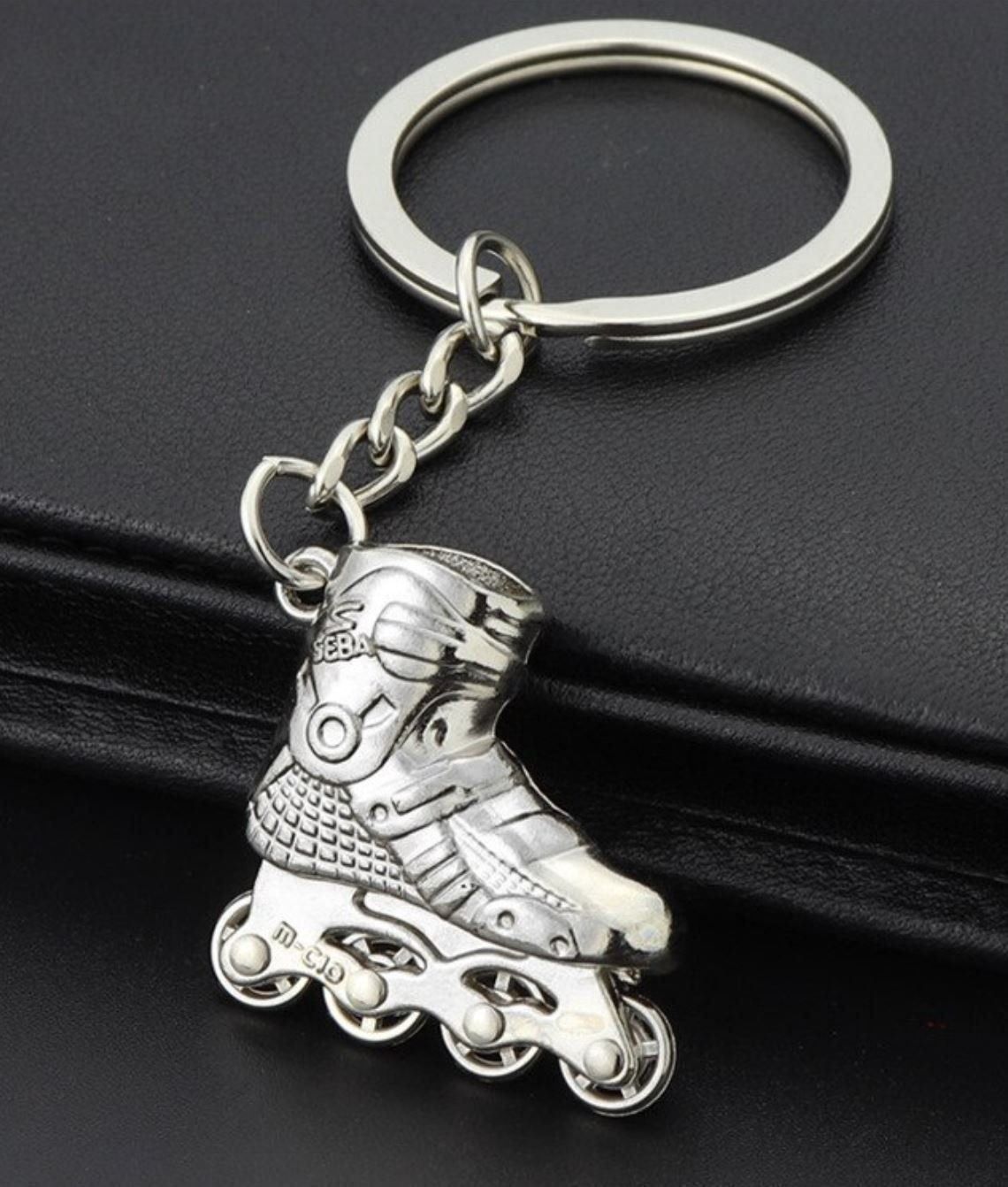 Portachiavi: Schlüsselanhänger Inline Skates Silber Rollerblades Pipe – Nuovo e nell'imballaggio originale da Dättlikon venduto da easythings 1