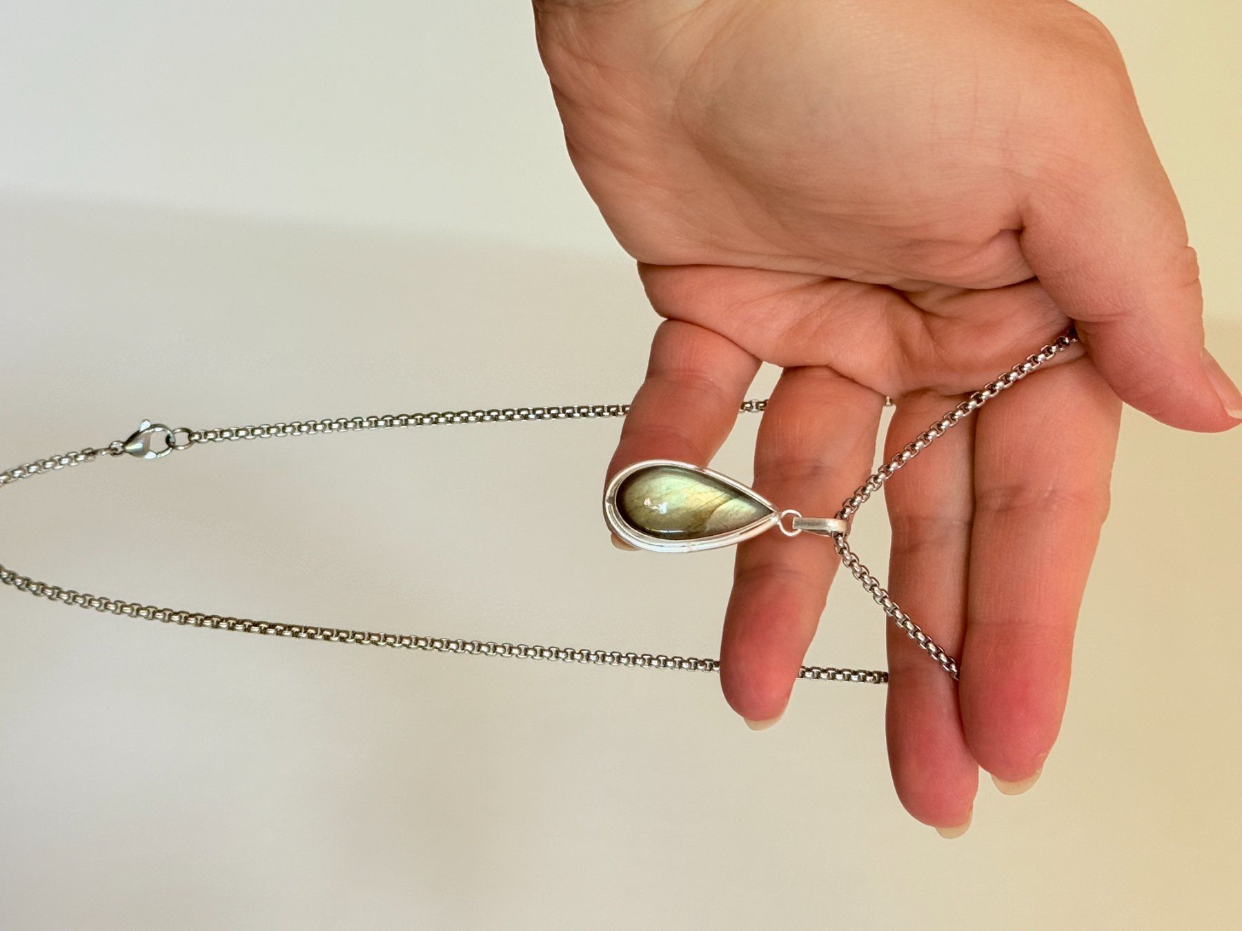 Catenine: Collier labradorite, élégant et tendance ✨ – Nuovo e nell'imballaggio originale da Genève venduto da AWWA 7