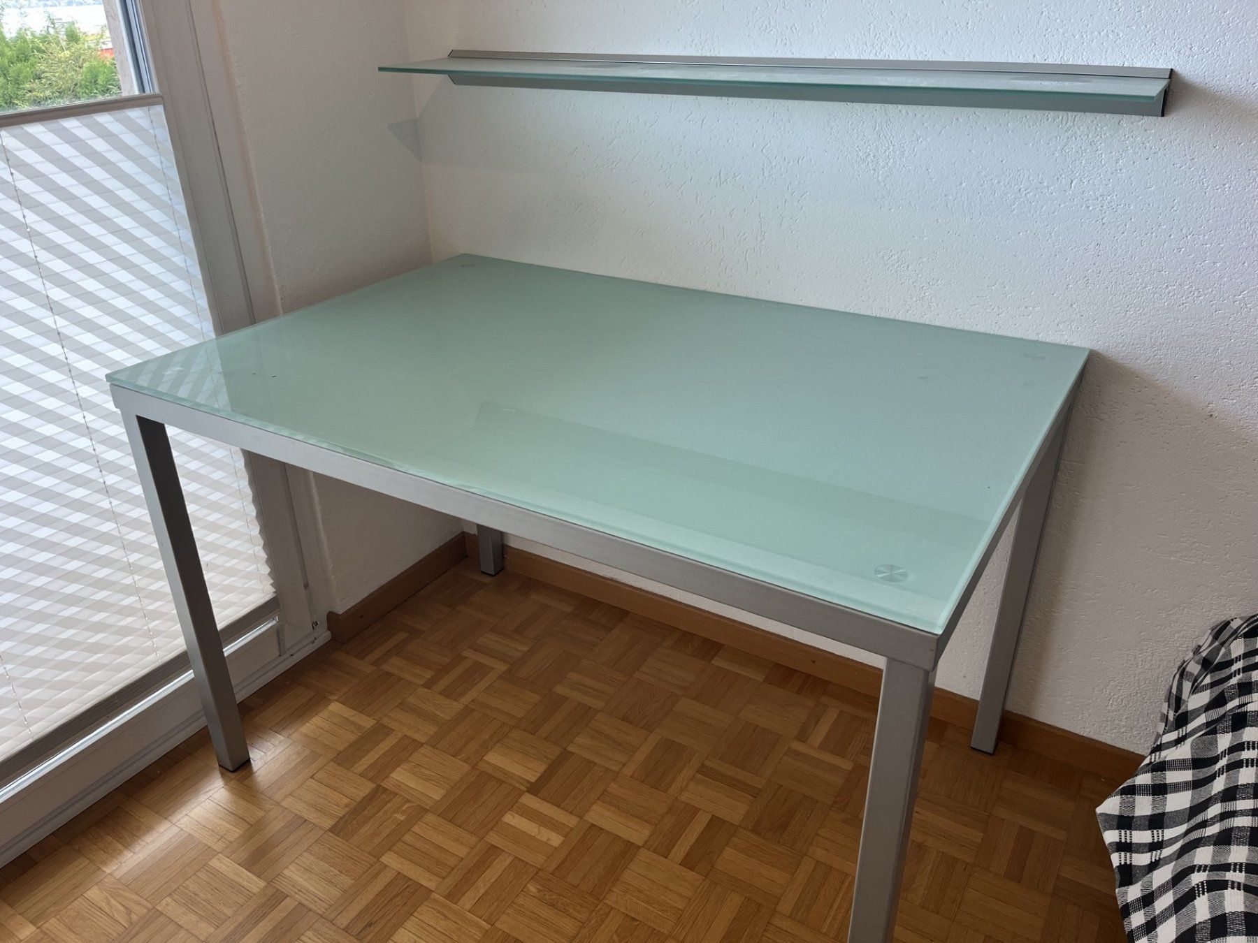 Tables: Glastisch – D'occasion à Bäch SZ par Ubrit