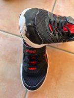 Turnschuhe von Asics in der Grösse 31.5