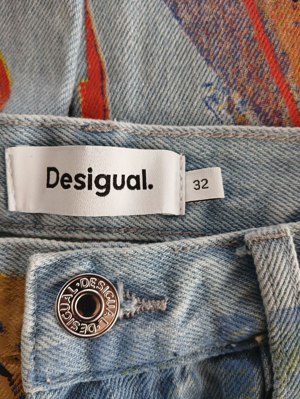Desigual Jeans: Jean droit-blue DESIGUAL INDIA PRINT – Nuovo e nell'imballaggio originale da Tramelan venduto da Belleza82 6