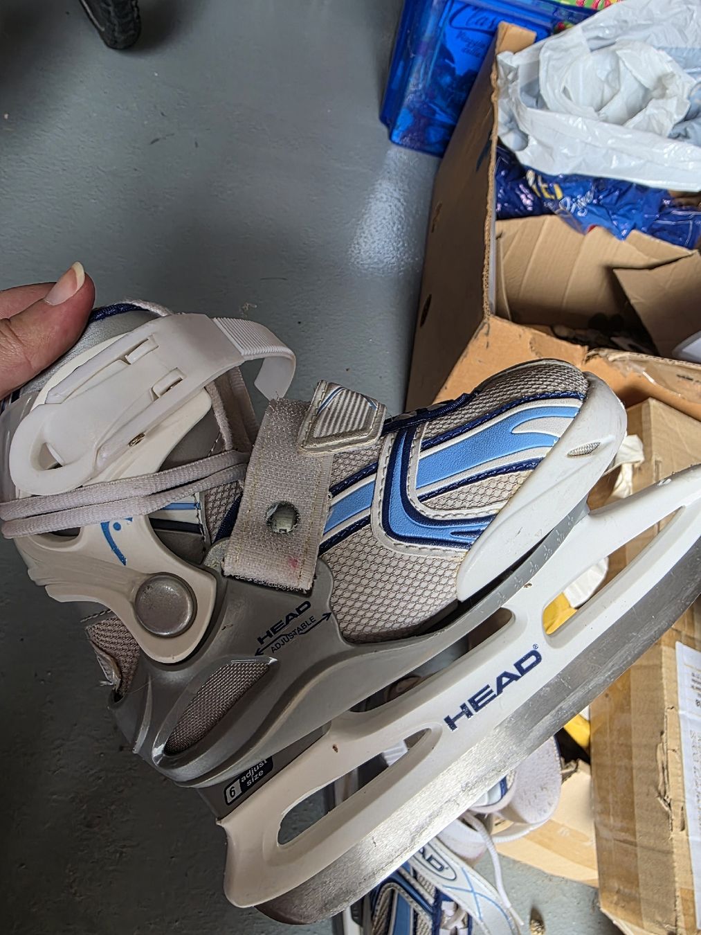 Head Pattini da ghiaccio: Head Eislaufschuhe, Verstellbare grösse 26 bis 31. – Usato da Winterthur venduto da SophiemachtPlatz 1