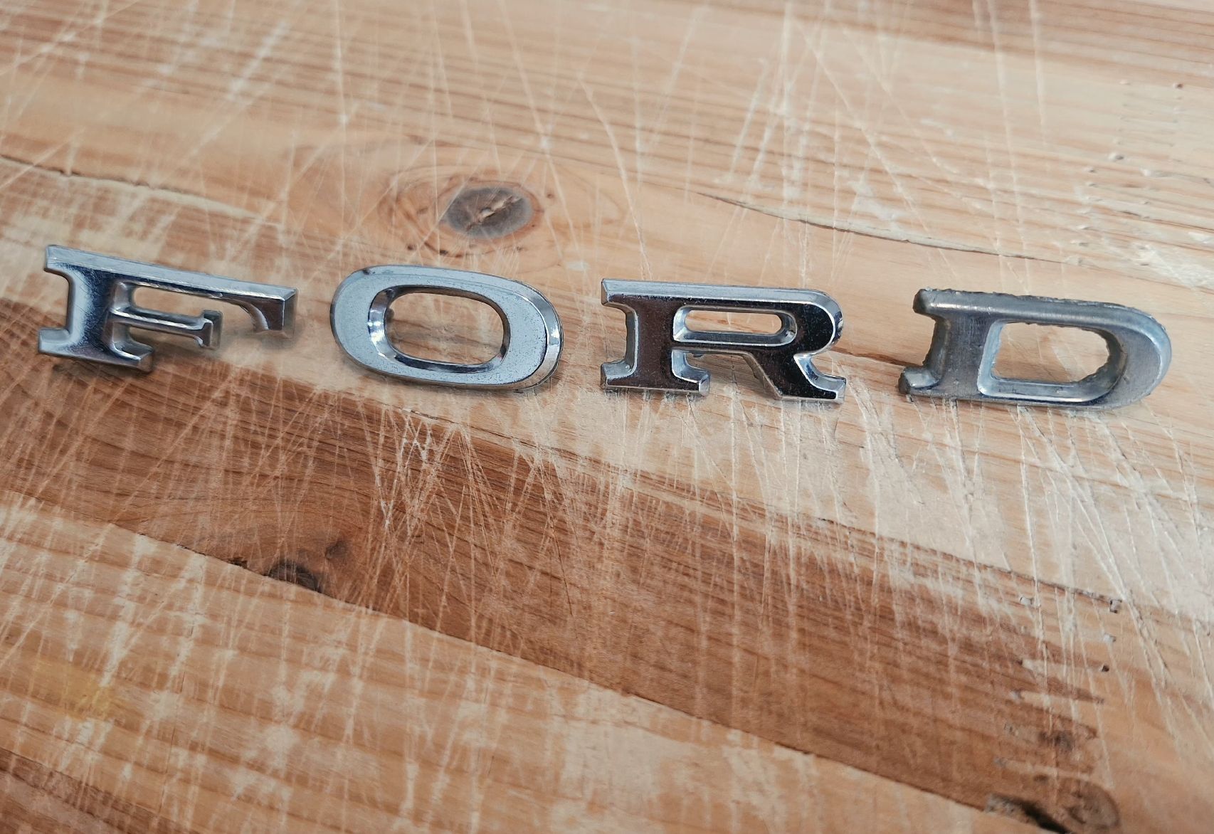 Ford Alle Autoersatzteile: Ford Oldtimer Embleme – Gebraucht aus Triesen von BLACKSHEEP75