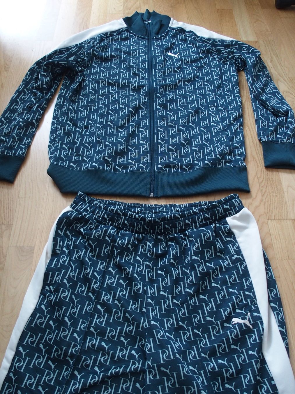Jumpsuits: Puma Jumpsuit / Trainer ungebraucht – Neu (gemäss Beschreibung) aus Bern von not_zw89