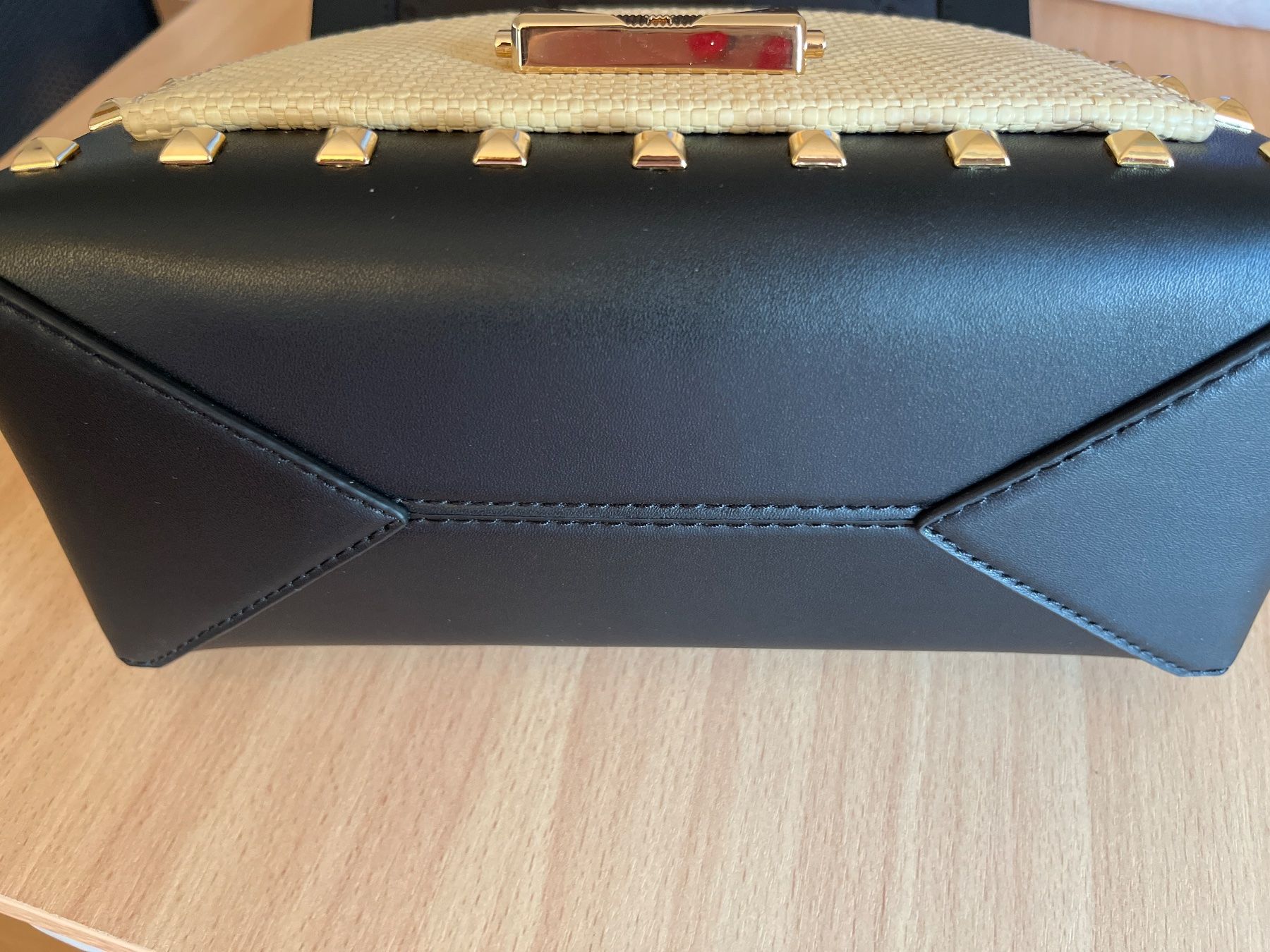 Michael Kors Borse da donna: Michael Kors - Handtasche, schwarz / gold, CECE – Nuovo (secondo la descrizione) da Luzern venduto da Jiggy_8898 8