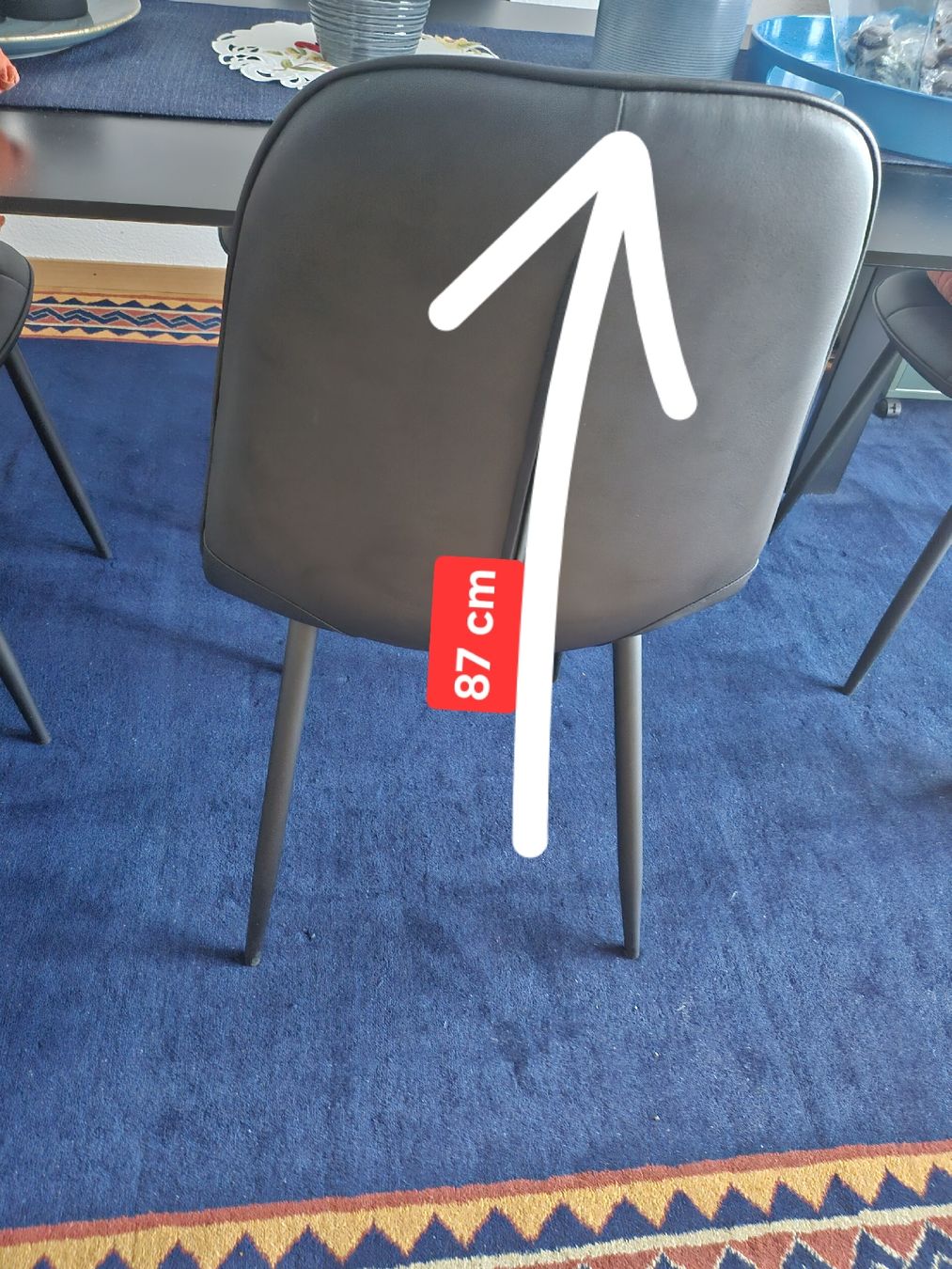 Livique Chaises: à vendre 6 chaises de salle à manger – D'occasion à Biel/Bienne par MOUSTIQUE11 2