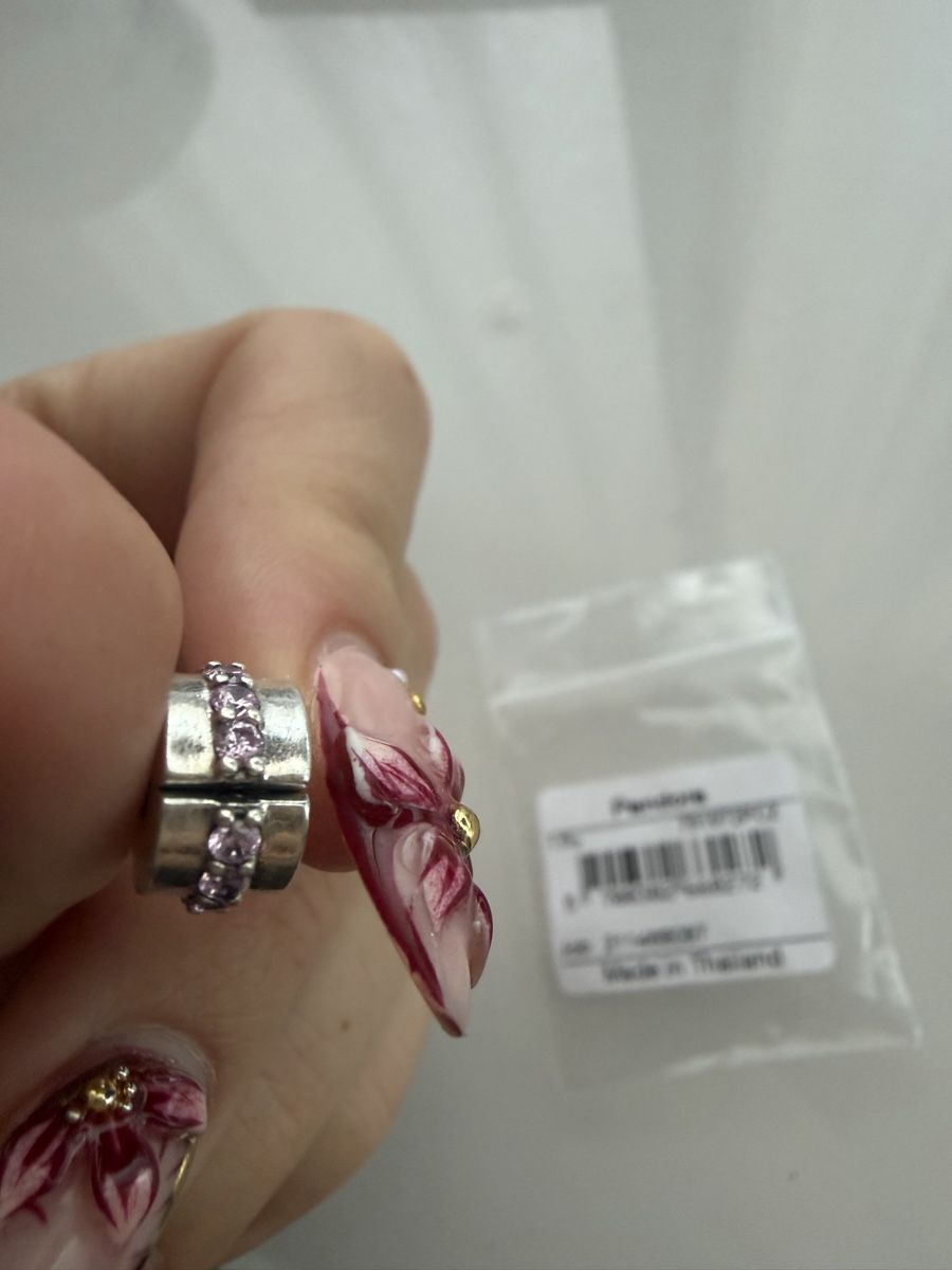 Pandora Ciondoli: Pandora Clip Charm – Nuovo (secondo la descrizione) da Kirchberg BE venduto da lea_kb6y