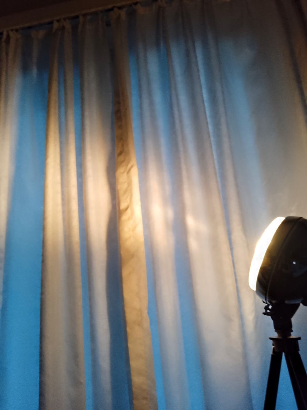 Lampen: Scheinwerfer auf Stativ Vintage Design Lampe Wohnzimmer – Gebraucht aus St. Gallen von EastLakeConcept 5