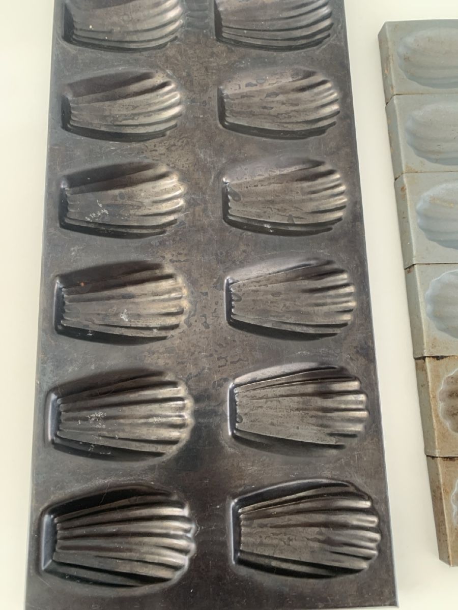 Backformen: 2 Madeleine baking molds metal 16 forms used condition – Gebraucht aus Immensee von vgitter 1