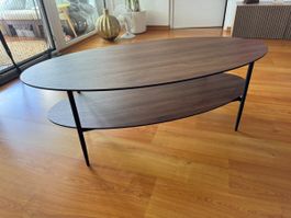 Ovaler Couchtisch mit Ablage