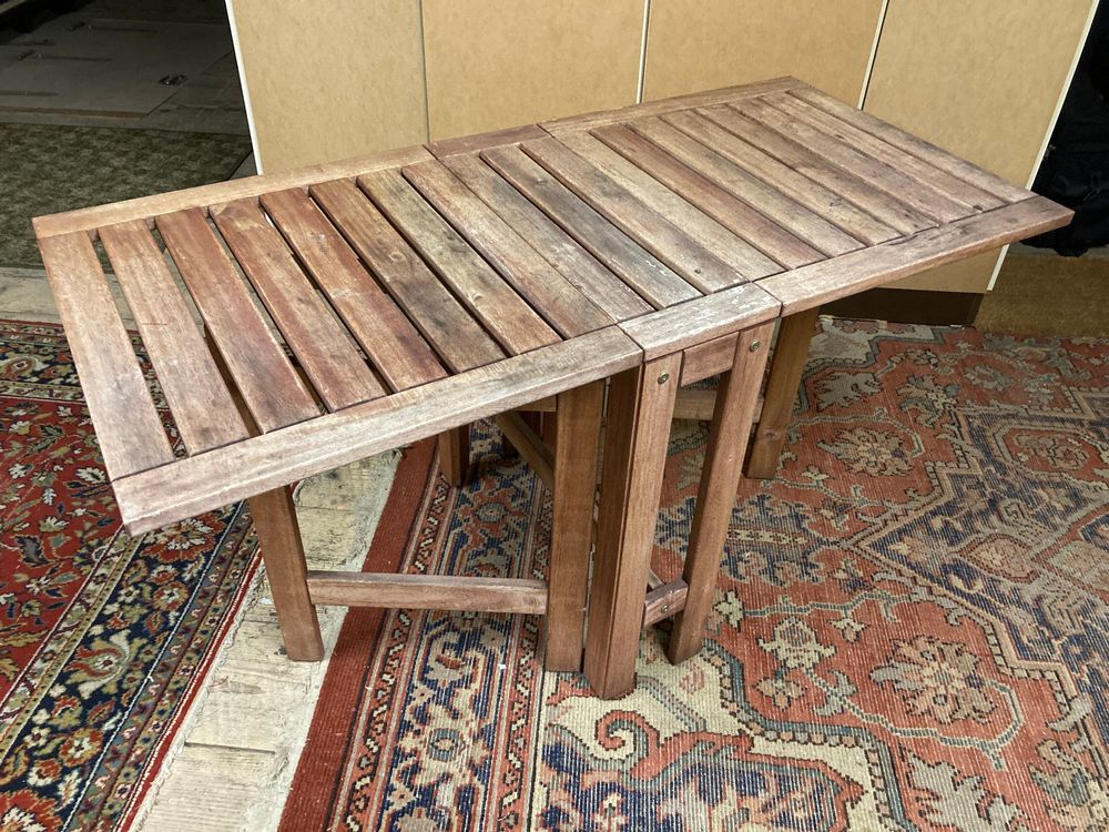 Gartentisch (klappbar) mit zwei Stühlen von IKEA Kaufen auf Ricardo