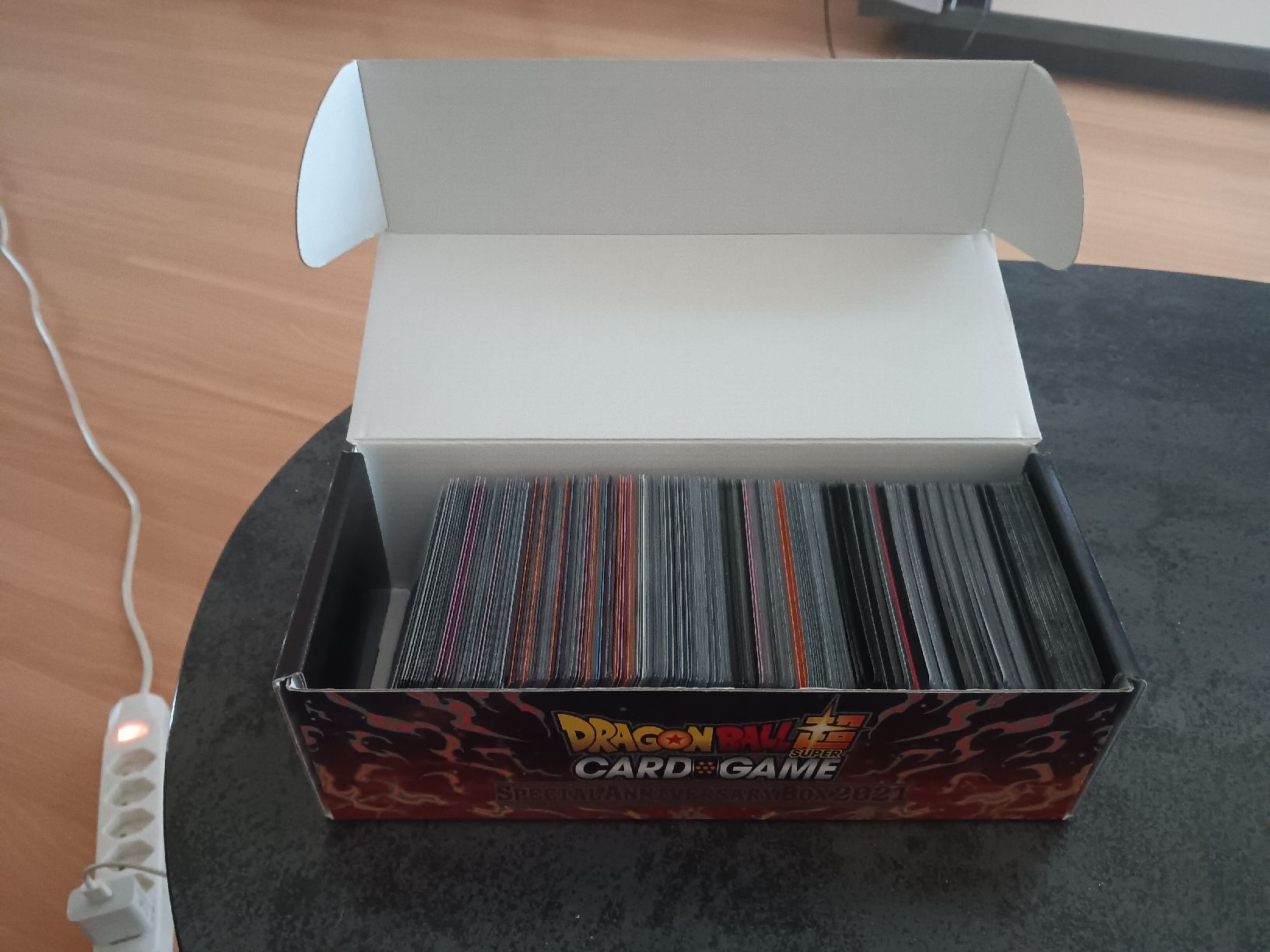 Bandai Carte collezionabili: Dragonball Super TCG Lot mit Sleeves und Toploader – Nuovo (secondo la descrizione) da Strengelbach venduto da colangelo92