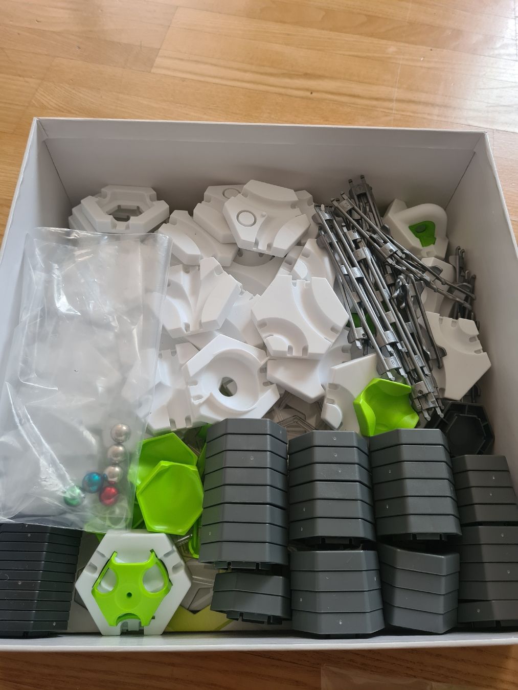 Ravensburger Baukästen: Gravitrax Starter Set + Expansion Tunnels + weitere Teile – Gebraucht aus Steinhausen von MilaB 4