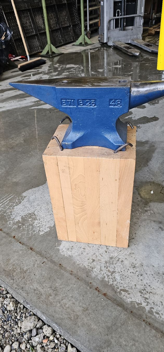 Werkzeuge: Amboss Kohlswa Sweden 48kg – Gebraucht aus Emmenbrücke von inf_l8yf 3