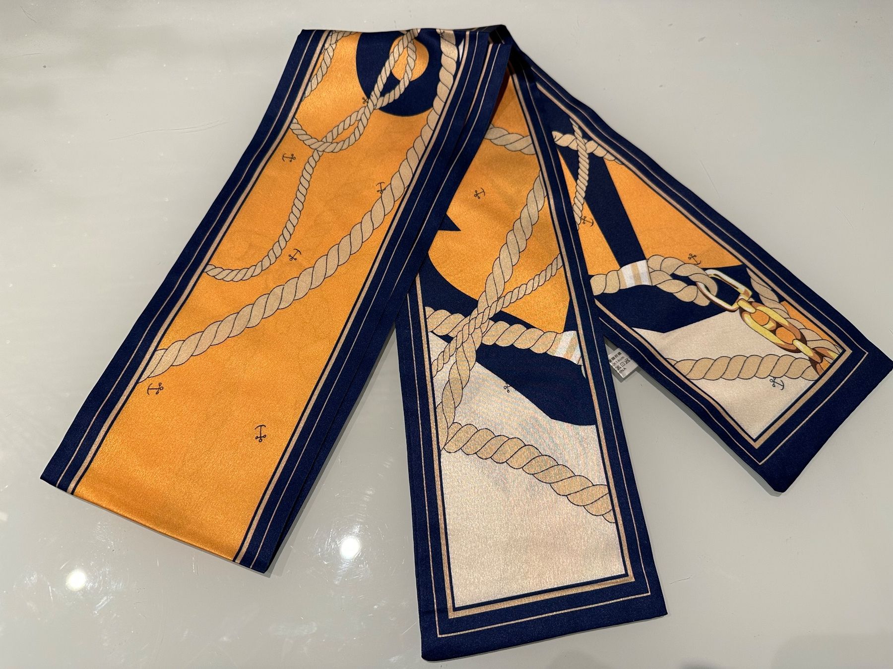 Foulard & Sciarpe: Lässiges Twilly – Nuovo e nell'imballaggio originale da Hittnau venduto da LuxAndMore