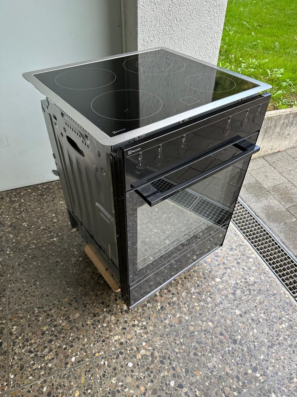 Electrolux Forni: Backofen Electrolux - mit Glaskeramik – Usato da Spreitenbach venduto da Space_X 7