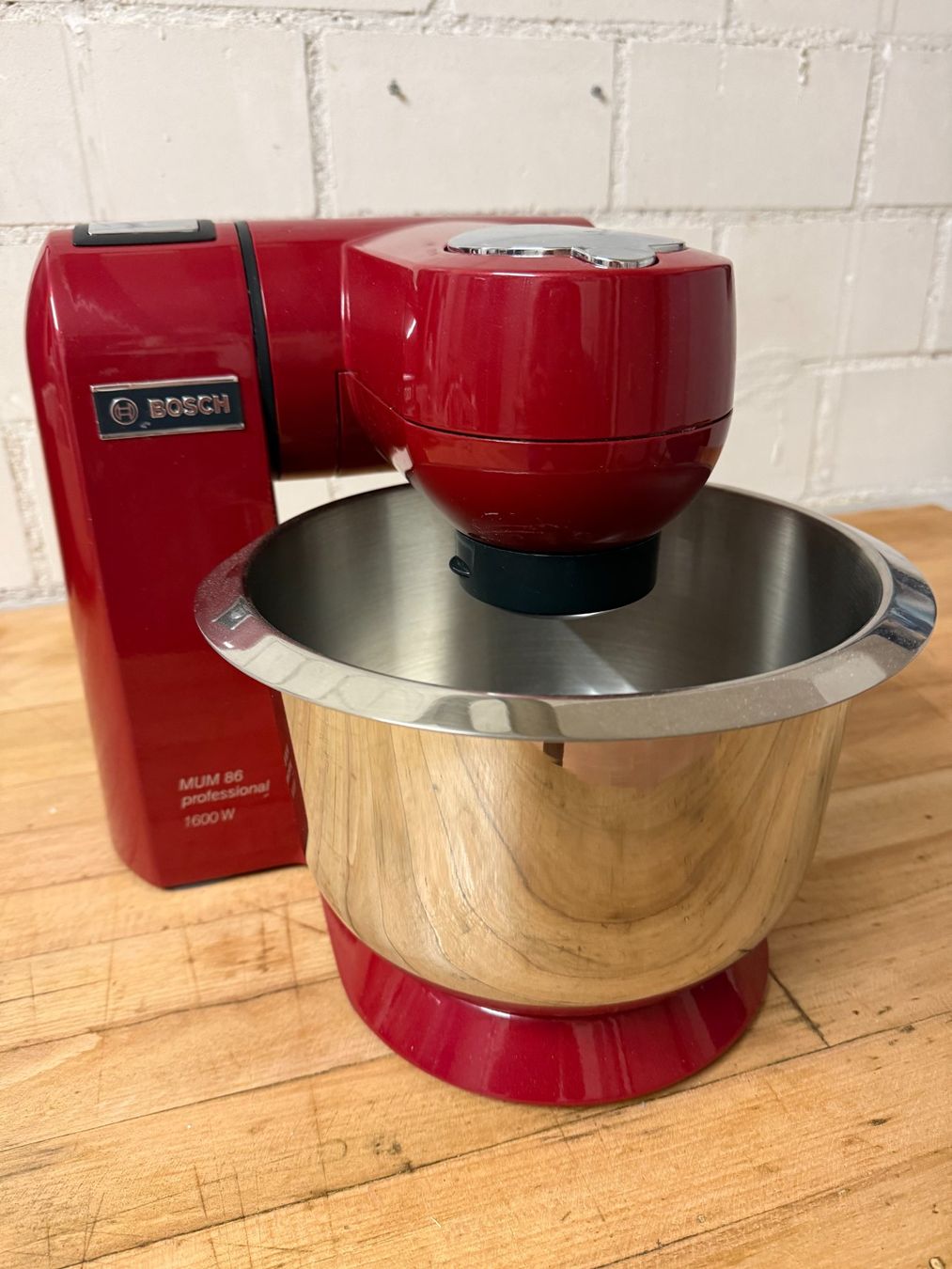 Bosch Appareils de cuisine: Küchenmaschine BOSCH MUM 86 professional – D'occasion à Effretikon par dehli95