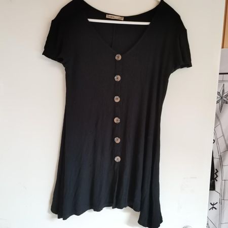 Marine Blau geripptes Sommerkleid mit Knöpfen Pull&Bear