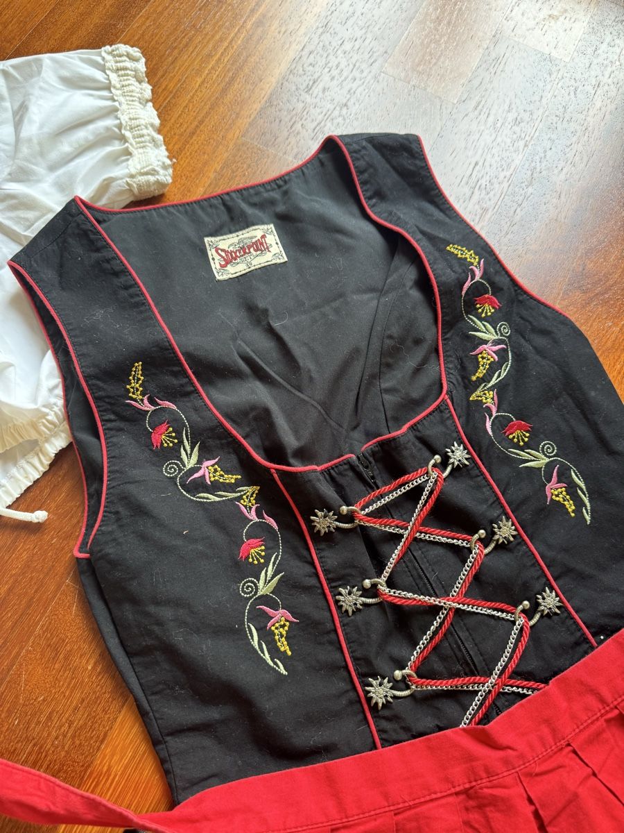 Completi & Tailleur: Dirndl Stockerpoint – Usato da Nyon venduto da emx0xc 1