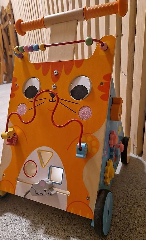 Janod Véhicules pour enfants: Trotteur Janod – D'occasion à Léchelles par SoniaMac