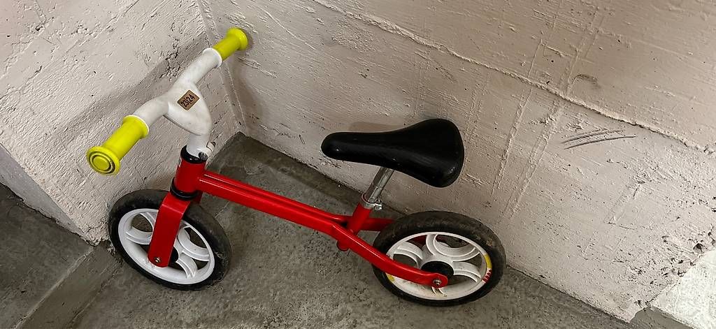 Fahrzeuge für Kinder: Smoby Laufrad – Gebraucht aus Zürich von adr_frw2