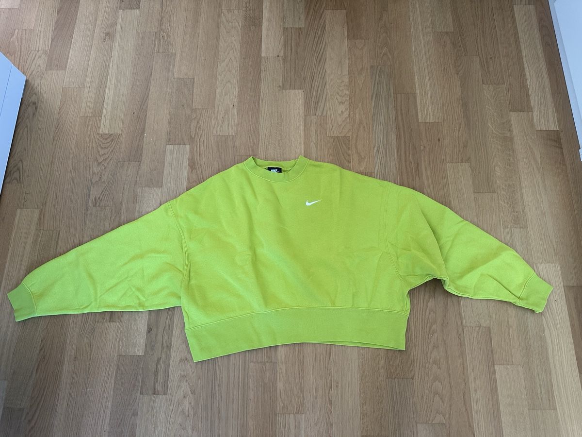Nike Top: Pull Nike  – Nuovo (secondo la descrizione) da Brügg BE venduto da lea_ng6s