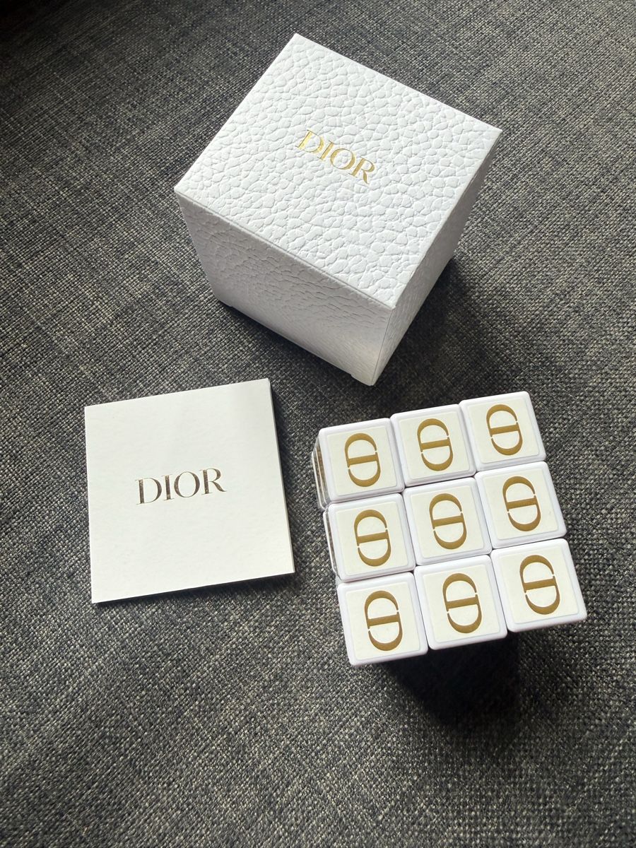 Giochi: Dior Beauty Rubik's Cube - Rare! – Nuovo e nell'imballaggio originale da Luzern venduto da sas_r89l 1