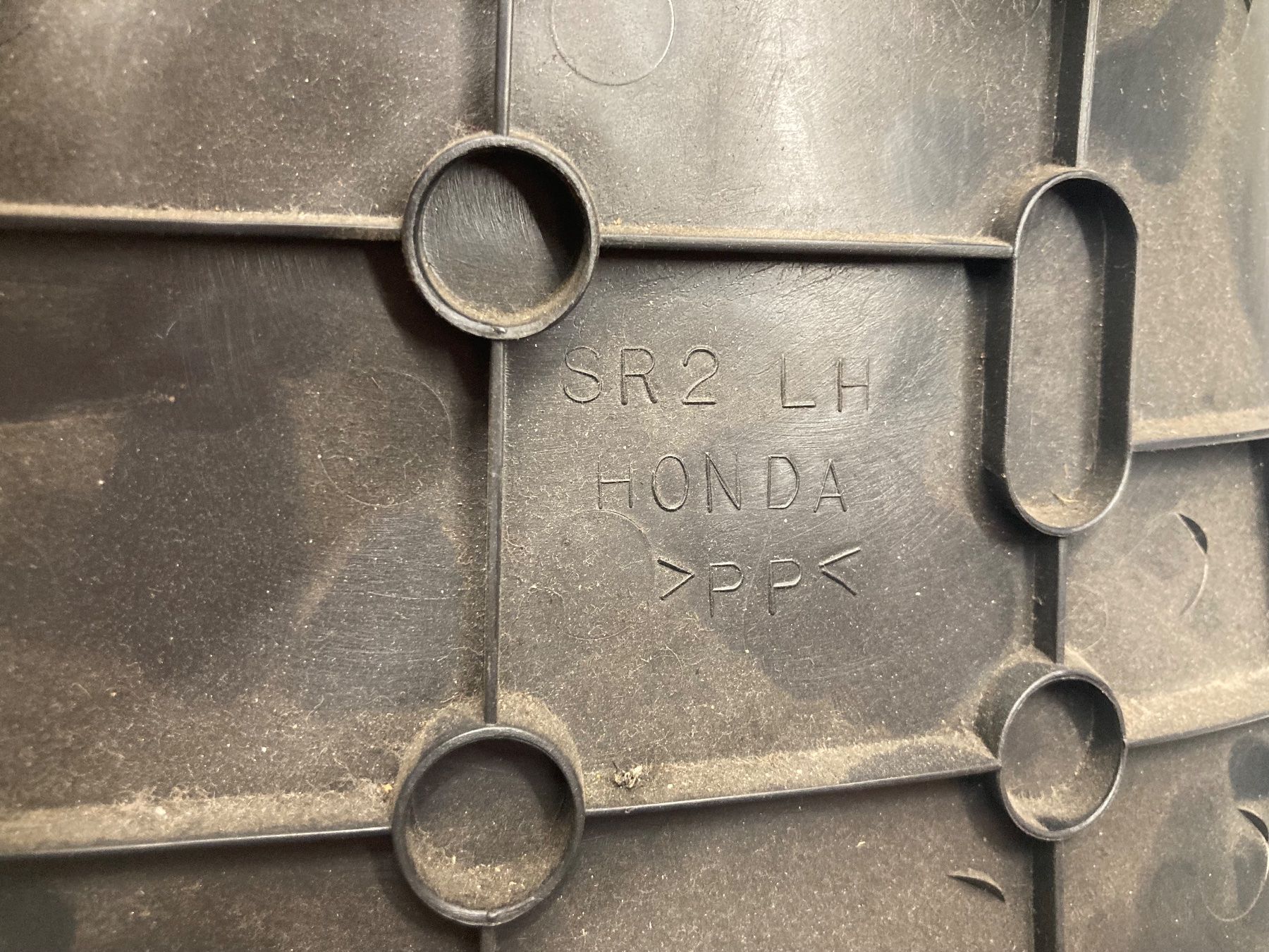 Honda Tutti pezzi di ricambio auto: 93-97 Honda Del Sol Left Under Dash Column Panel Cover Plate – Usato da Camorino venduto da Vasal 2