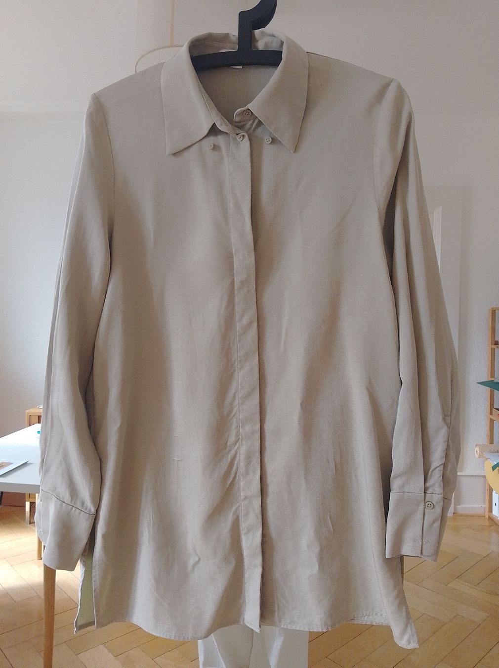 Cos Blusen: chemise COS vert tilleul – Gebraucht aus La Chaux-de-Fonds von youplavie