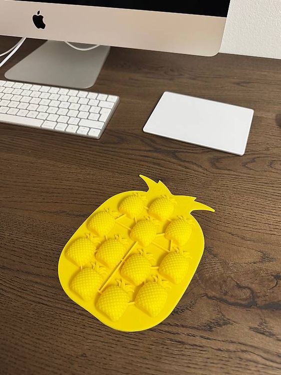 Eiswürfelform in Ananas-Form (Gebraucht) in Schübelbach für CHF 5 – mit ...