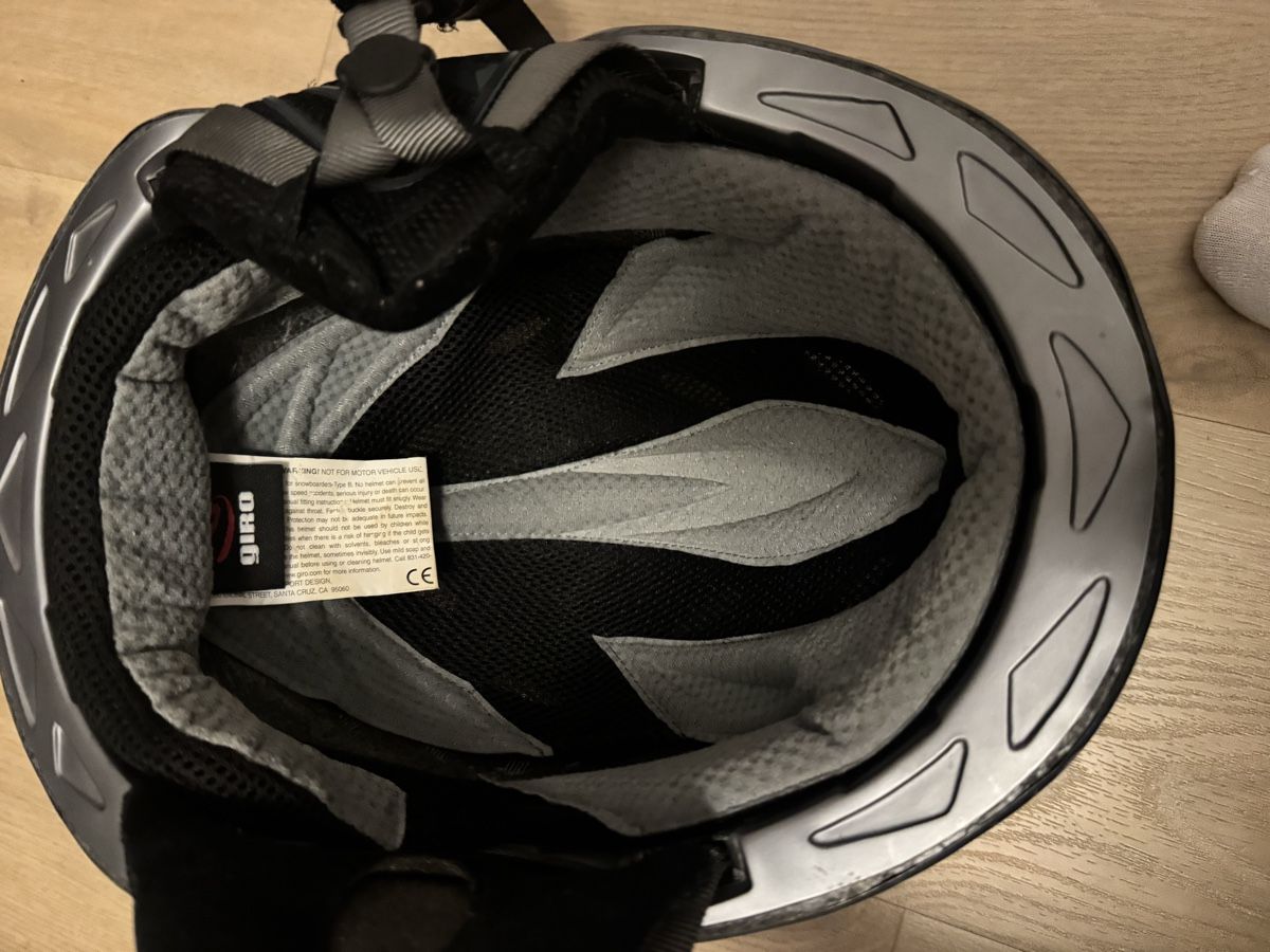 Giro Helme: Giro Skihelm – Gebraucht aus Basel von tibet07 4