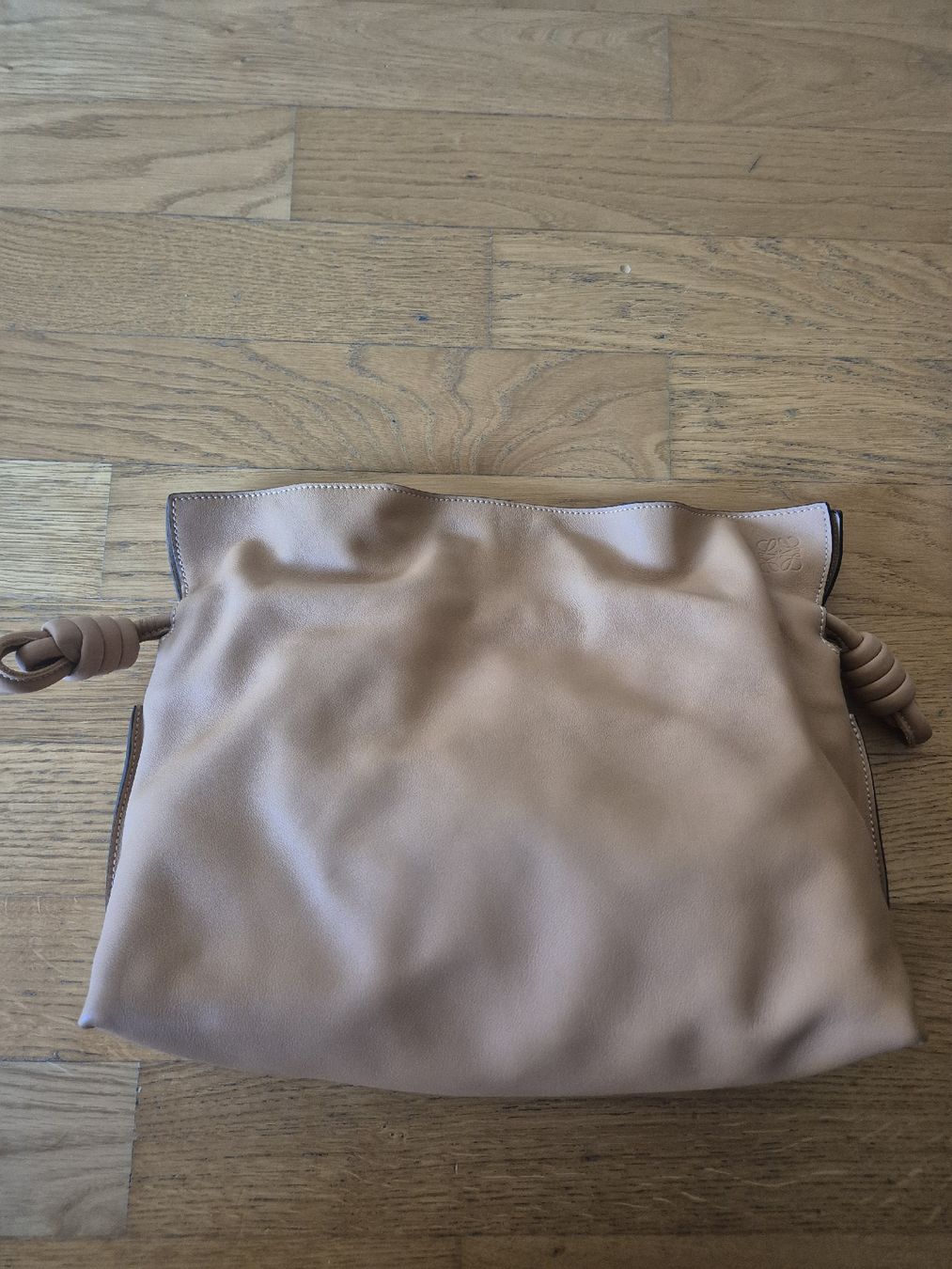 Loewe Borse: Loewe Flamenco Clutch Medium – Nuovo (secondo la descrizione) da Biel/Bienne venduto da mvfa88