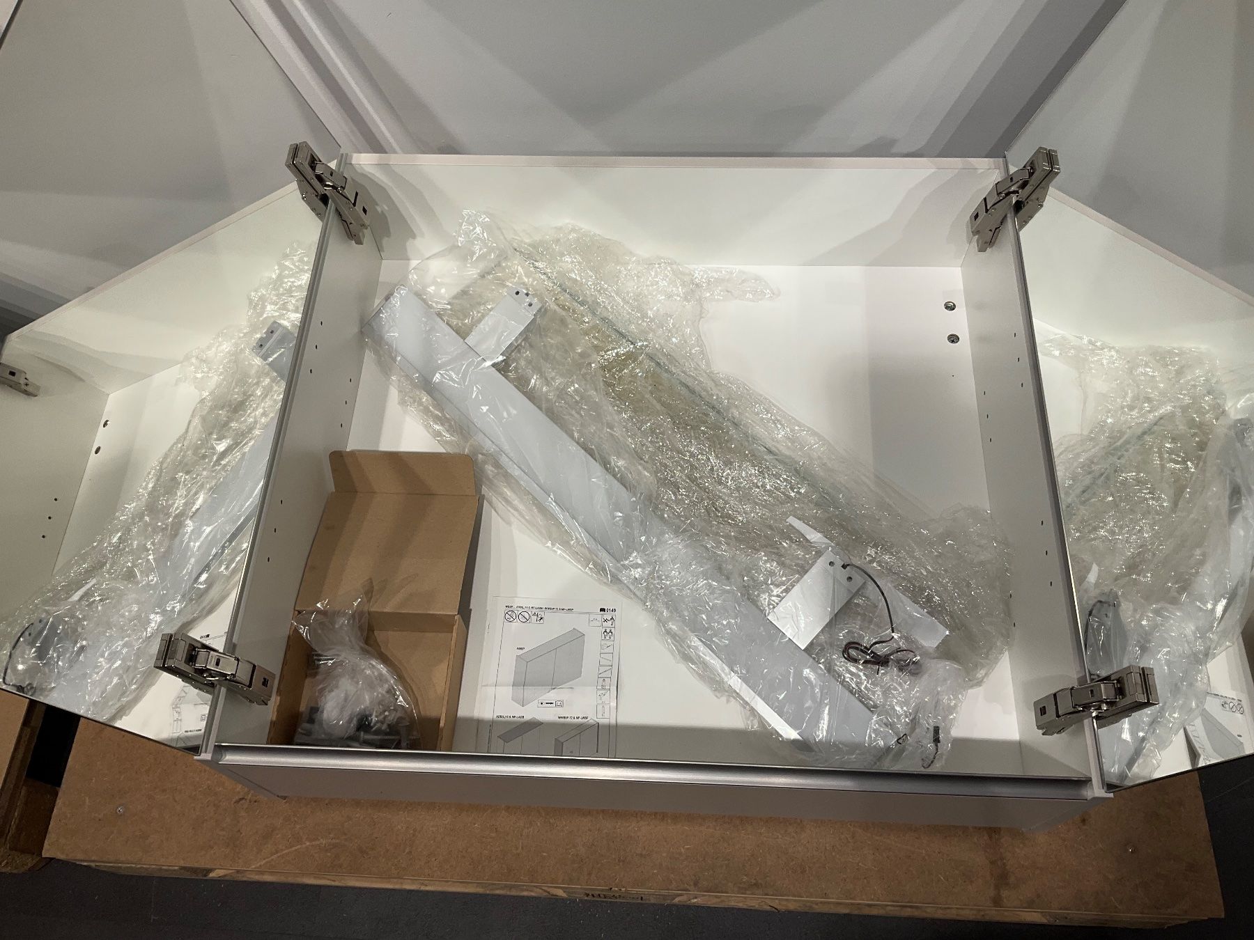 Mobili per bagno: 080 Badmöbel, grau/weiss, 81,5cm – Nuovo (secondo la descrizione) da Derendingen venduto da Meisterstuecke 6