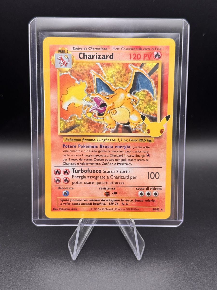 Pokémon Carte collezionabili: Pokemon Charizard Celebrations – Usato da Wabern venduto da minfaya