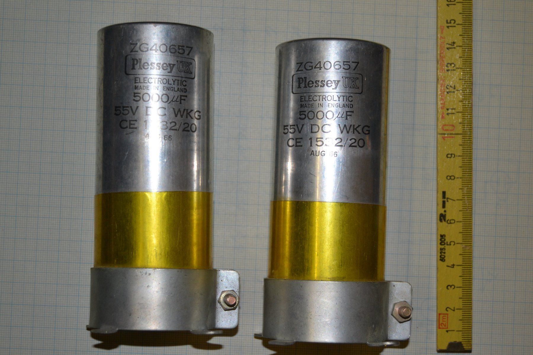 Composants électroniques: 2 Stück Elkos 5000uF/55V – Neuf (Voir description) à Wil SG par fanofrio