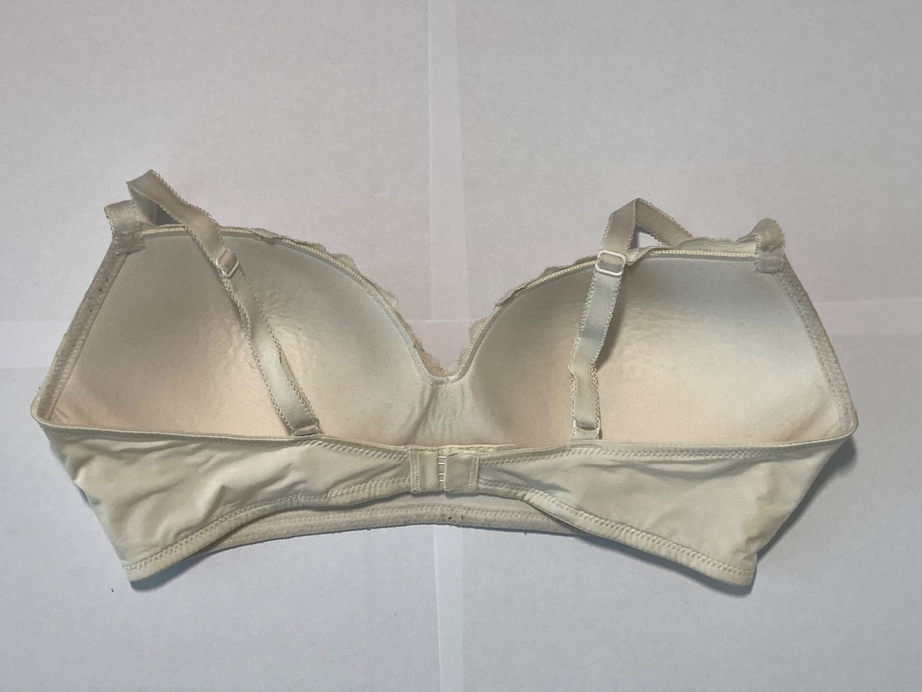 C&A Altra biancheria intima: Bügelloser BH 70B Cremeweiss – Usato da Pfungen venduto da 17j_5zgy 1