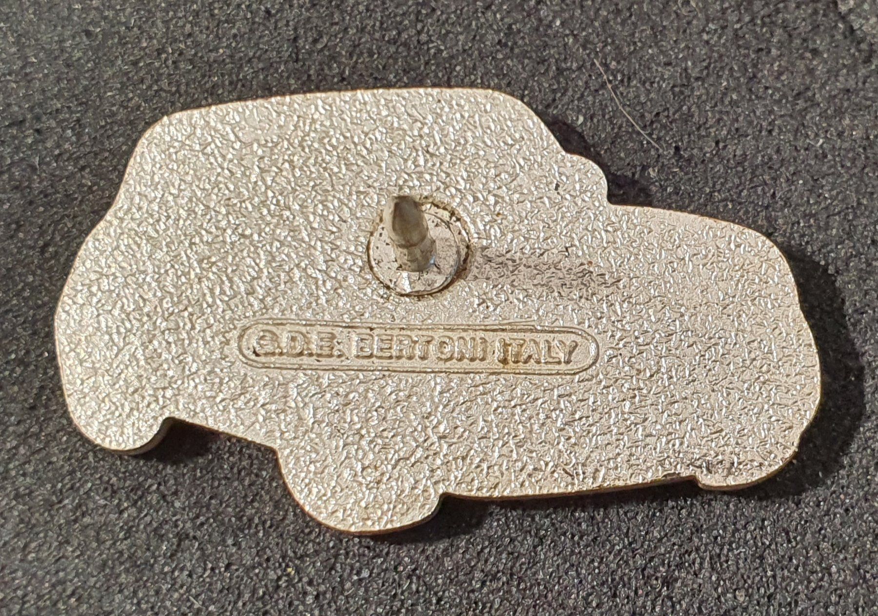 Mini Placchette & Badge: GG366 - Pin Auto Mini  /  BMW – Usato da Reinach BL venduto da Boston-Verkauf 1