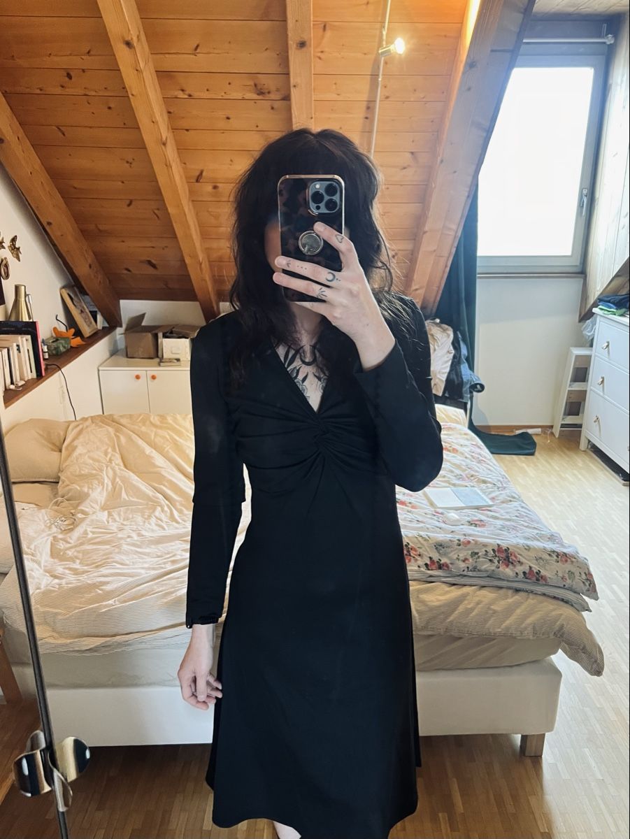 Vestiti: ROBE NOIRE EXTENSIBLE TWIST DÉCOLLETÉ M/L/XL – Nuovo (secondo la descrizione) da Fribourg venduto da alex_afs