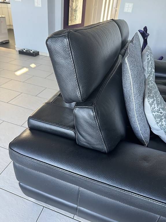 Divani: Ensemble Canapés en cuir vachette noir – Usato da Le Vaud venduto da snardo 1