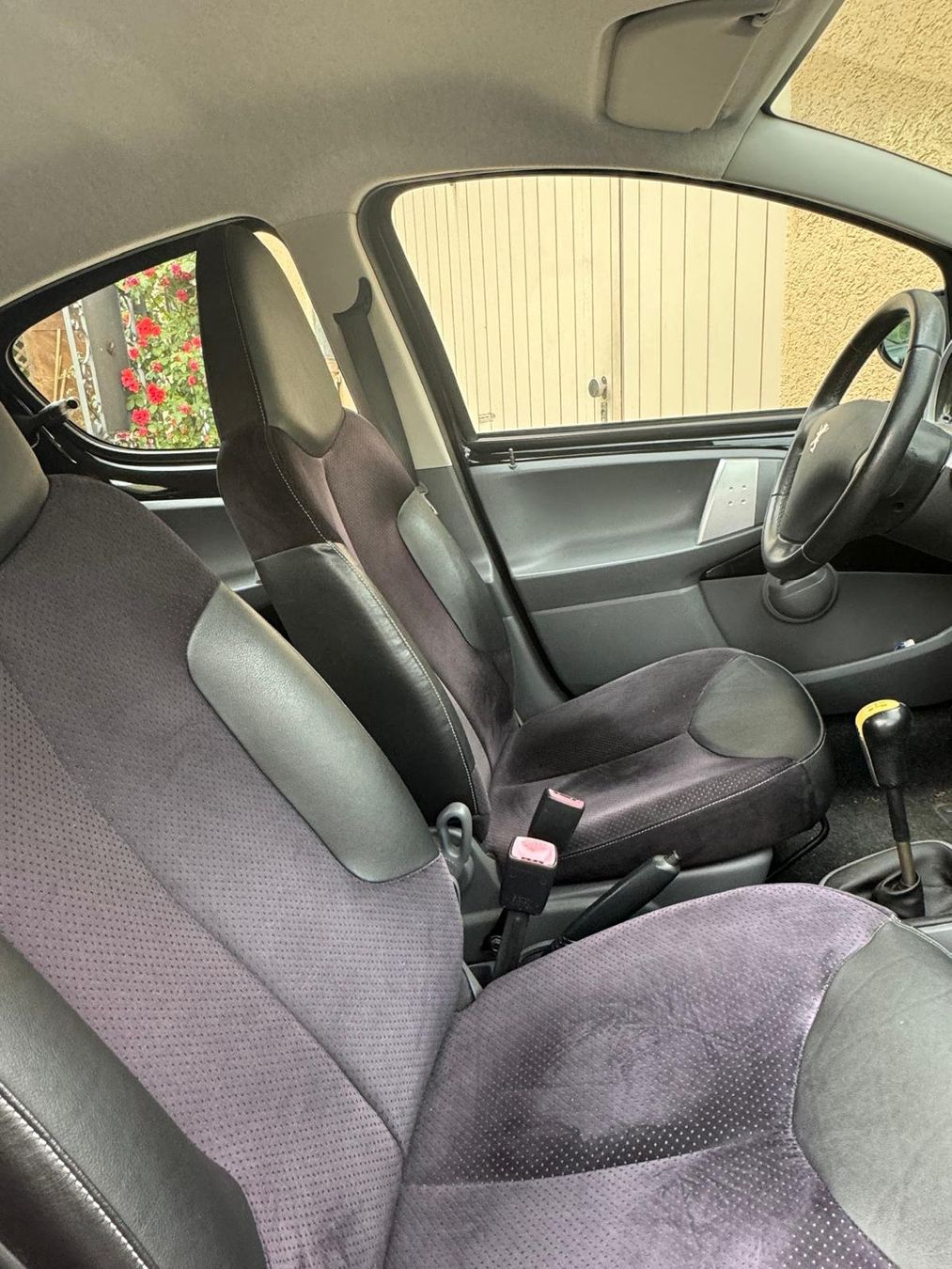 Peugeot Automobili: Peugeot 107 Black & Silver Edition – Usato da Olten venduto da davidschaerer 2