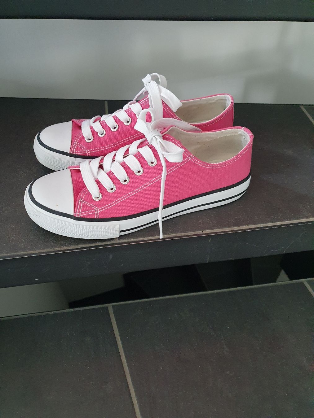 Scarpe da donna: Schuhe 37 – Usato da Würenlingen venduto da kuh33 1